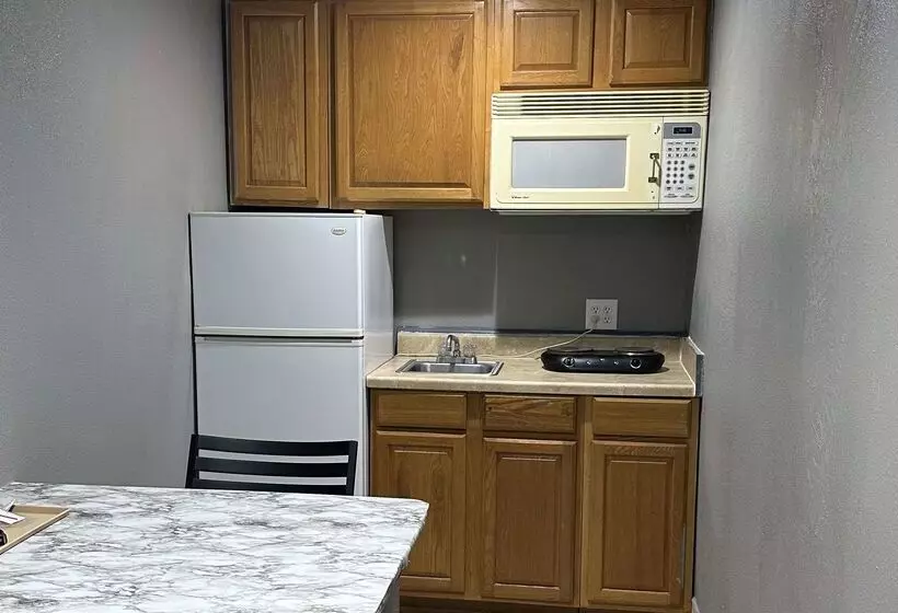 בית מלון כפרי Americas Best Value Inn And Suites Groves