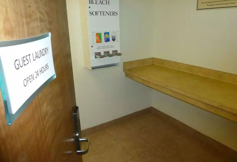 Отель Americas Best Value Inn Gun Barrel City