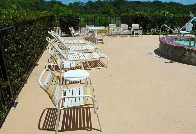 Отель Americas Best Value Inn Gun Barrel City