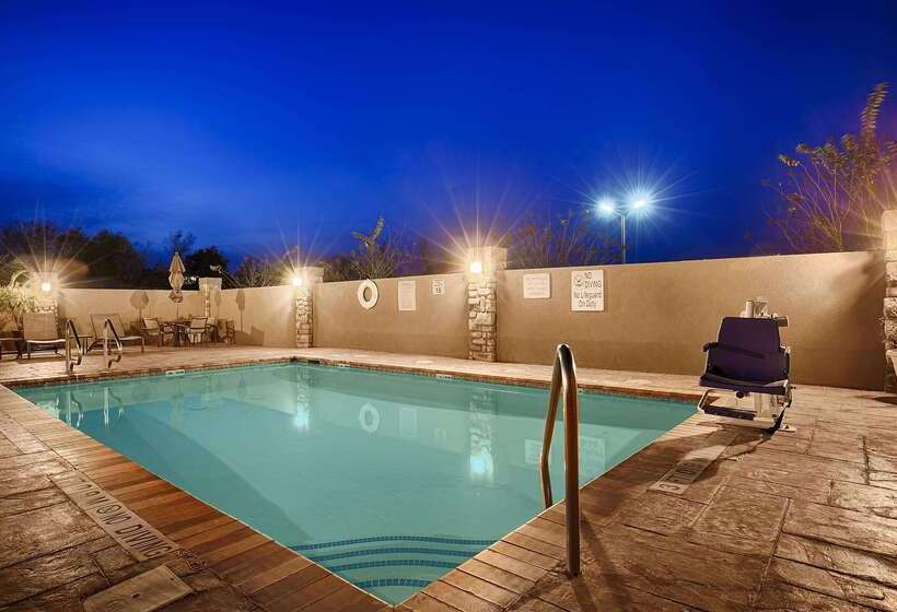 Szálloda Best Western Plus Goliad Inn & Suites