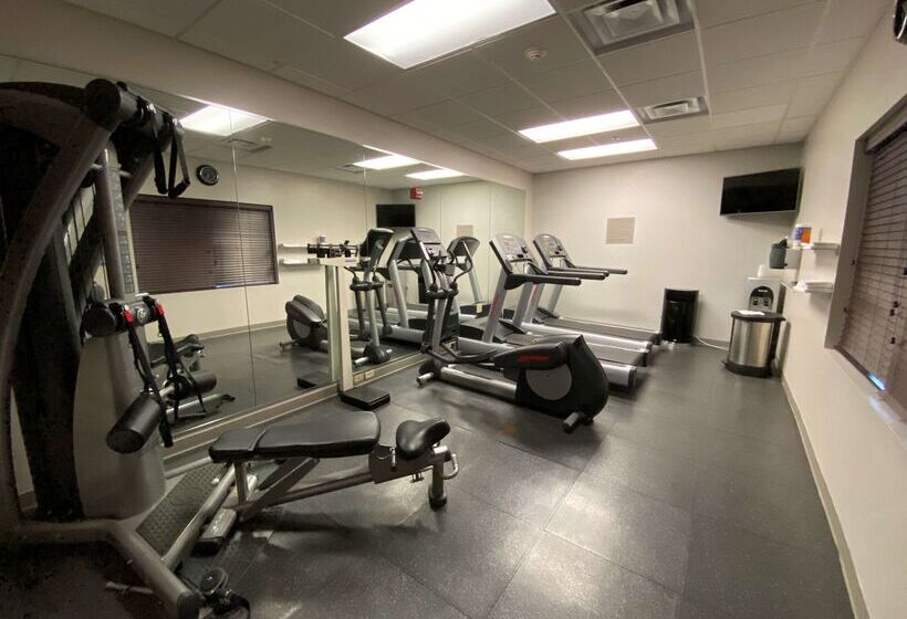 בית מלון כפרי Country Inn & Suites By Radisson, Athens, Ga