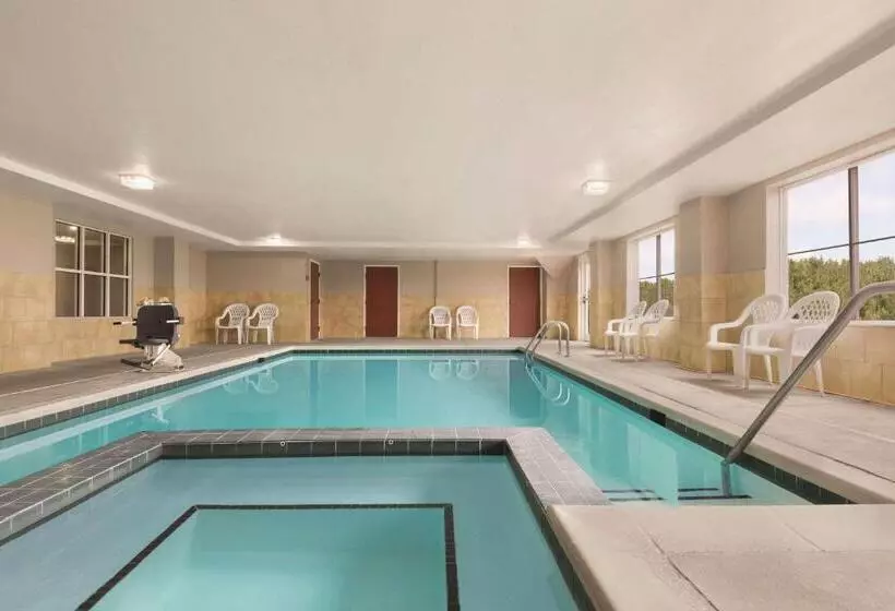 호텔 Country Inn & Suites By Radisson, Wytheville, Va