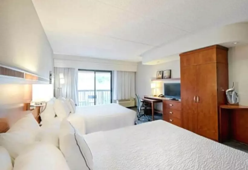 فندق Courtyard By Marriott Salisbury
