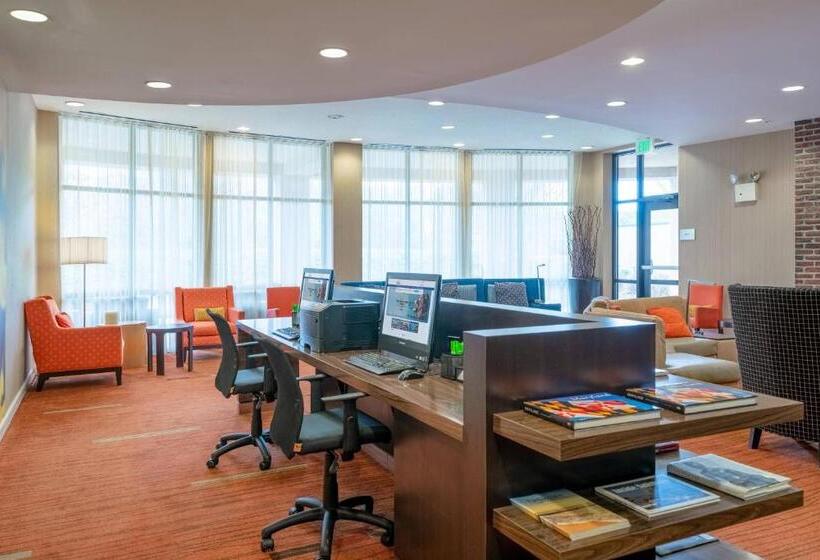 호텔 Courtyard By Marriott Salisbury