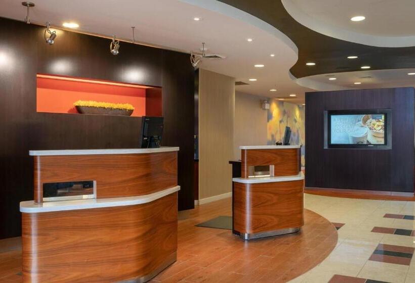 호텔 Courtyard By Marriott Salisbury