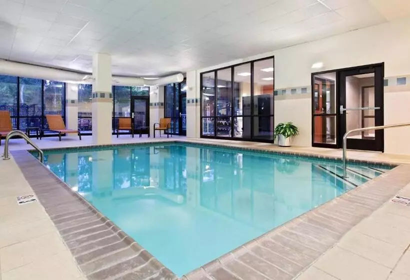 Отель Courtyard By Marriott Knoxville Airport Alcoa