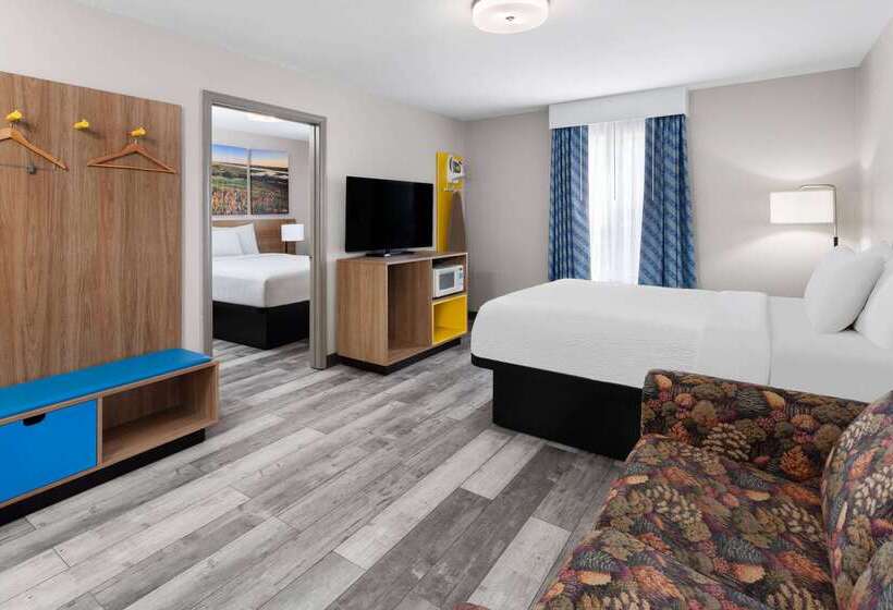 酒店 Days Inn & Suites By Wyndham Sellersburg