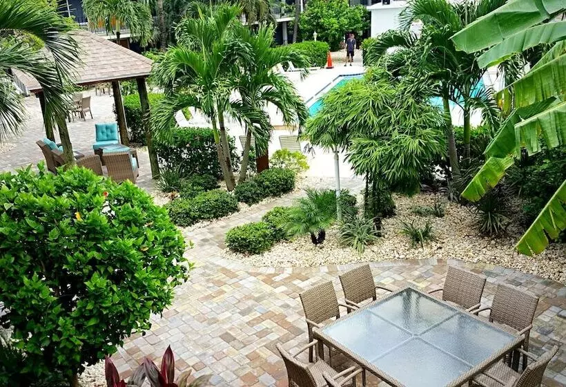 ホテル Dolphin Key Resort  Cape Coral