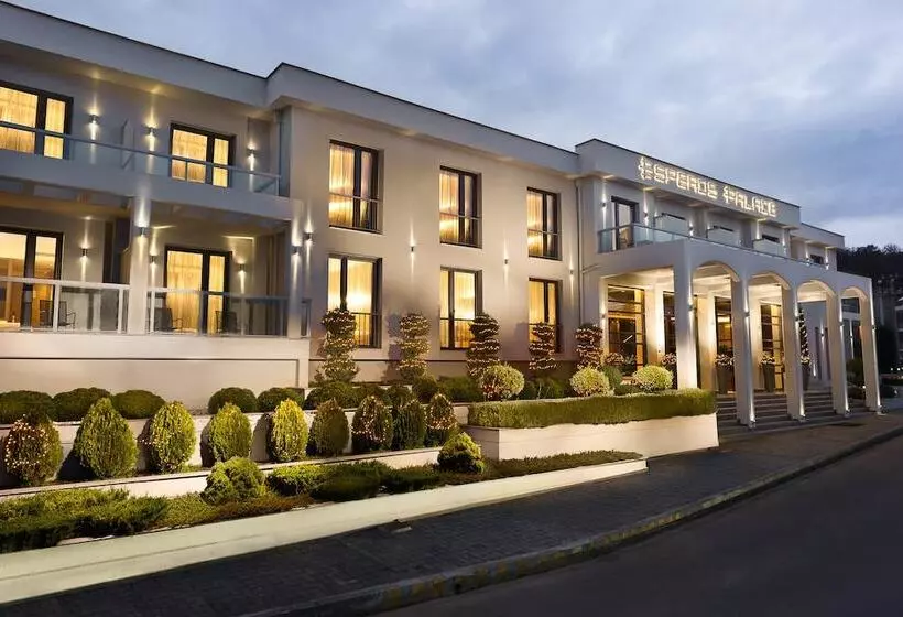 Hotelli Esperos Palace Luxury & Spa