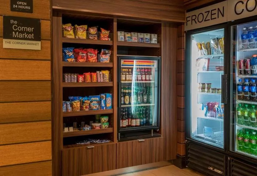 هتل Fairfield Inn & Suites By Marriott Montgomery Airport