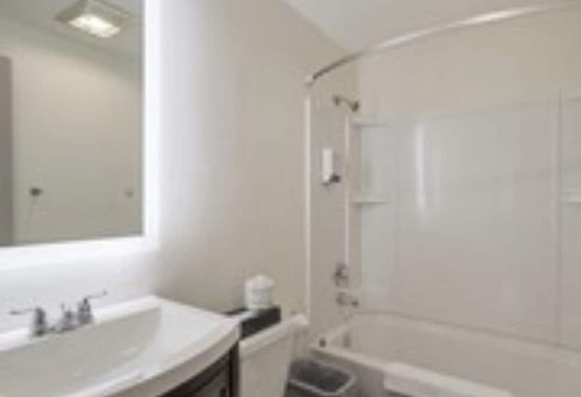 בית מלון כפרי Oceanview Inn At The Arch