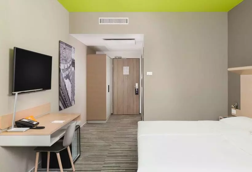 Hotelli Park Inn By Radisson Budapest
