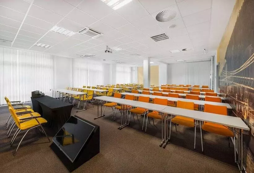 Hotelli Park Inn By Radisson Budapest