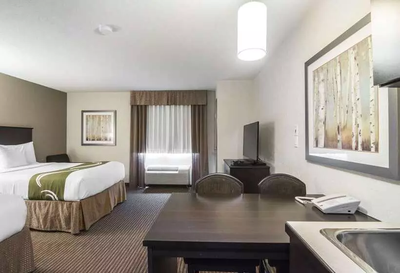 Отель Quality Inn & Suites Thompson