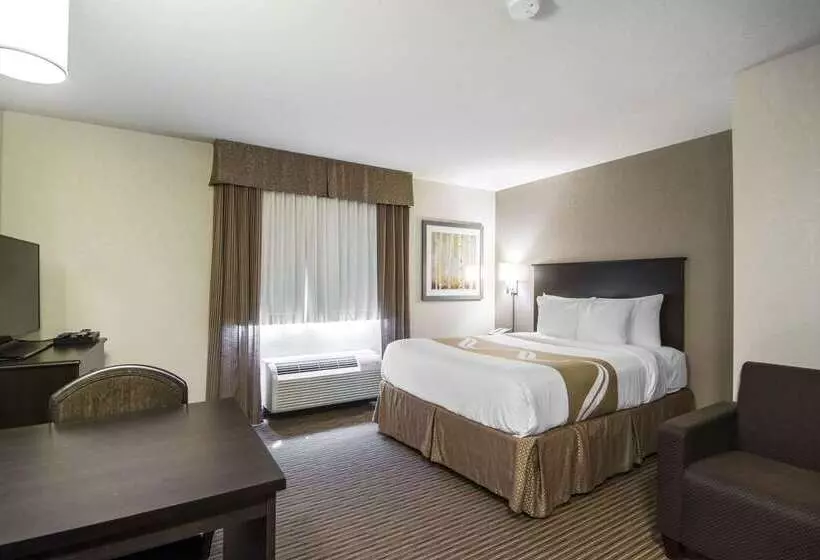 Отель Quality Inn & Suites Thompson