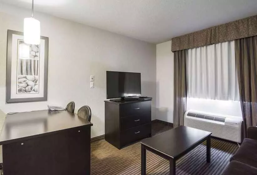 Отель Quality Inn & Suites Thompson