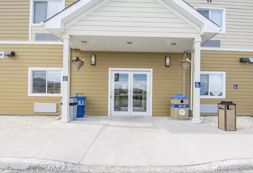 Отель Quality Inn & Suites Thompson