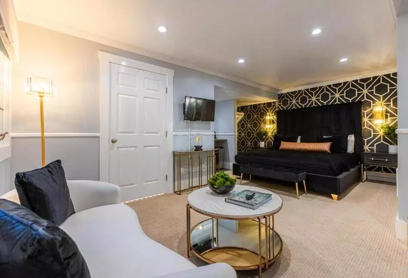 Отель Boho Manor