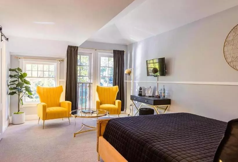 Отель Boho Manor