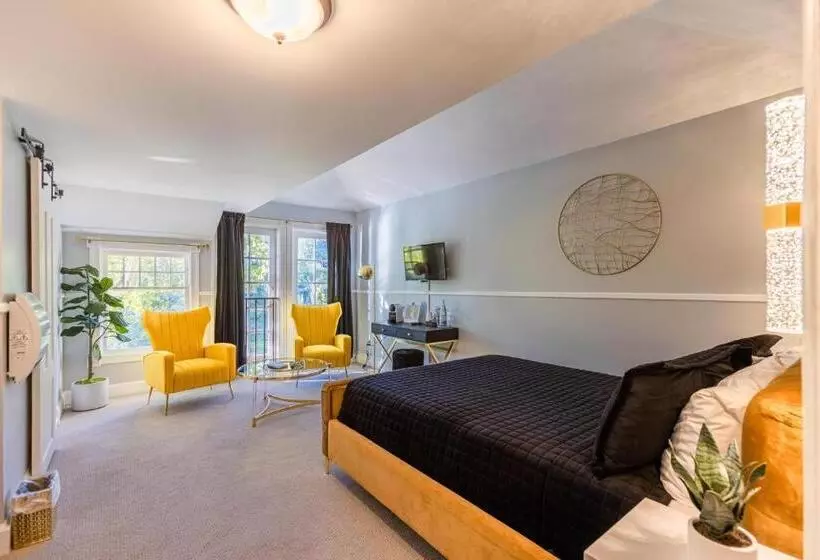 Отель Boho Manor