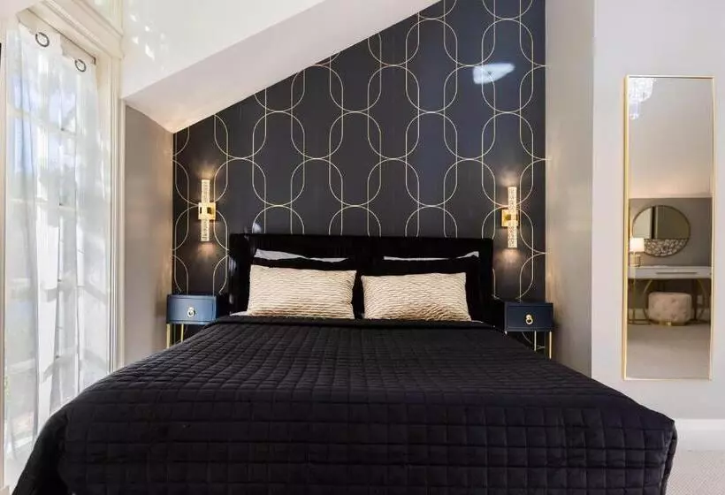 Отель Boho Manor