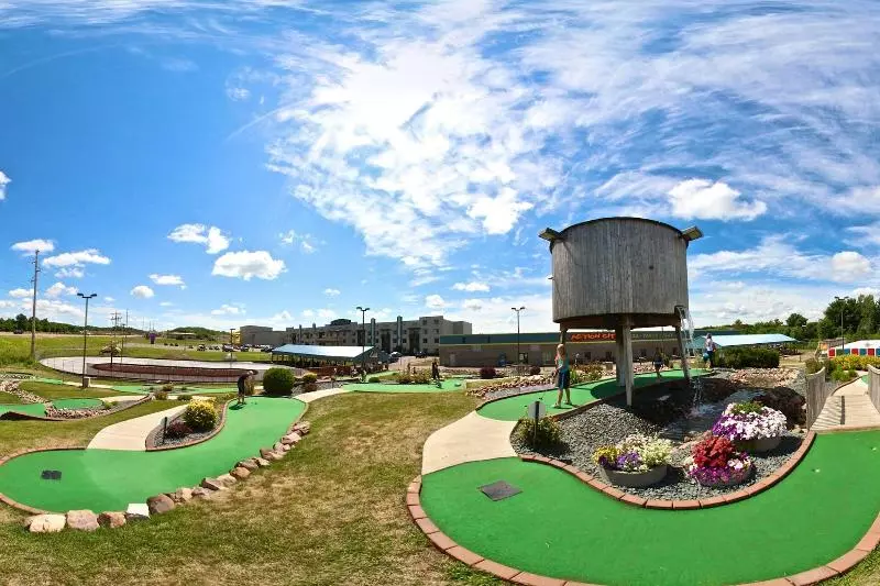 Metropolis Resort Eau Claire