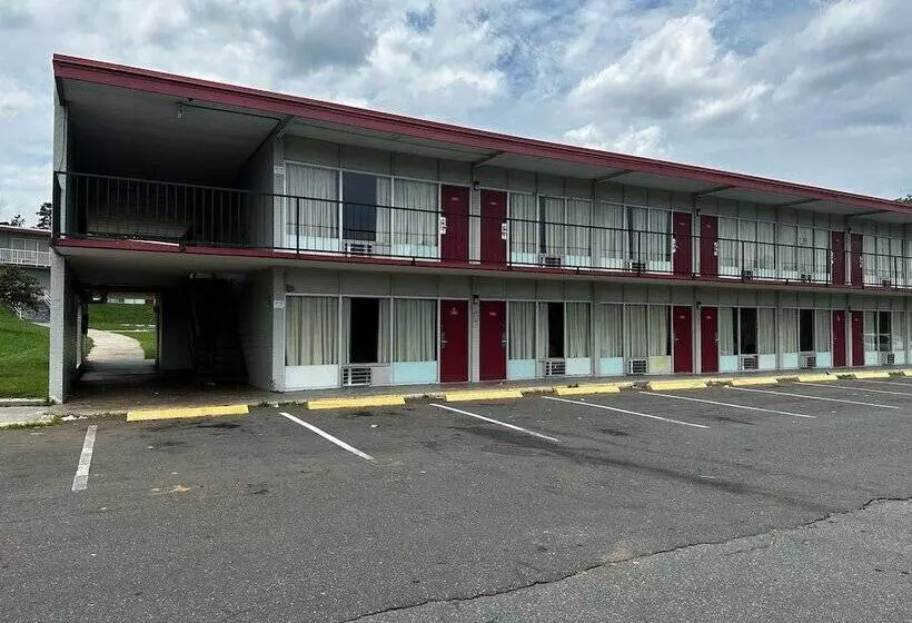 فندق على الطريق Loyalty Inn Charlotte Airport