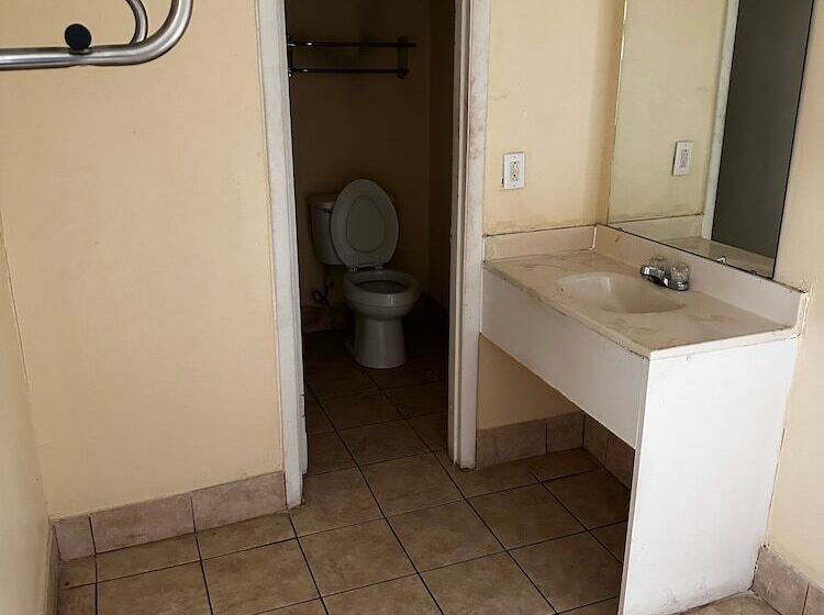 汽车旅馆  Loyalty Inn Charlotte Airport