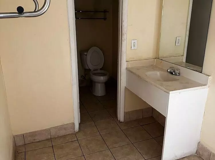 فندق على الطريق Loyalty Inn Charlotte Airport