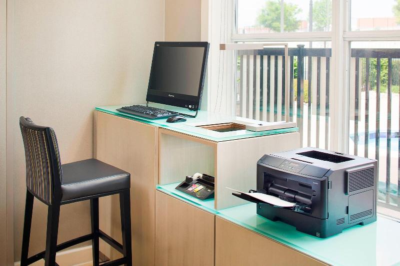 Residence Inn By Marriott Roanoke Airport