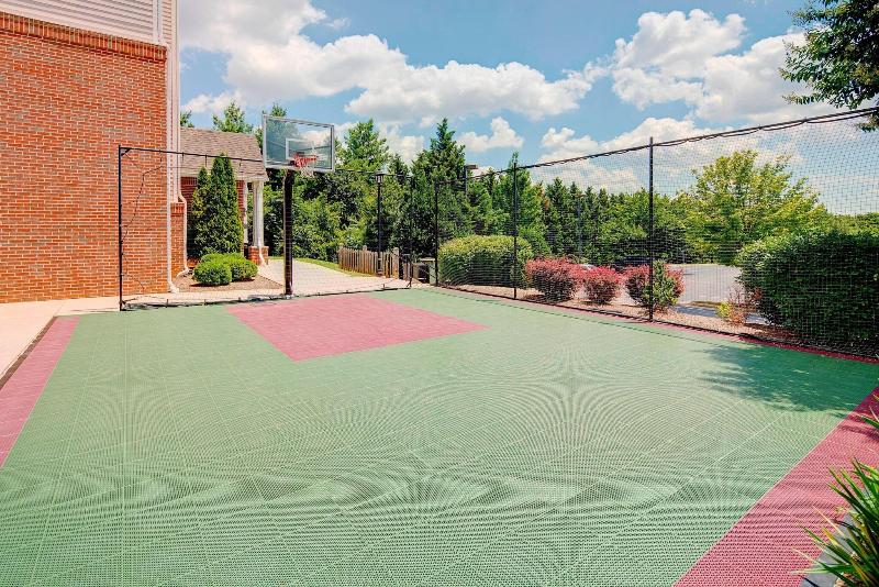 Residence Inn By Marriott Roanoke Airport