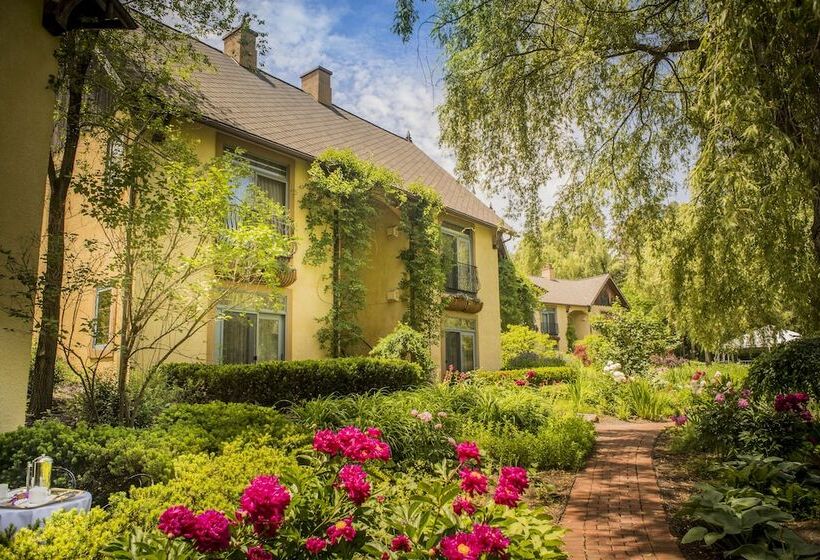 אתר נופש Mirbeau Inn & Spa   Skaneateles