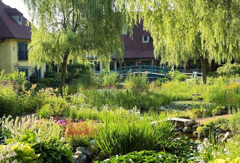 אתר נופש Mirbeau Inn & Spa   Skaneateles