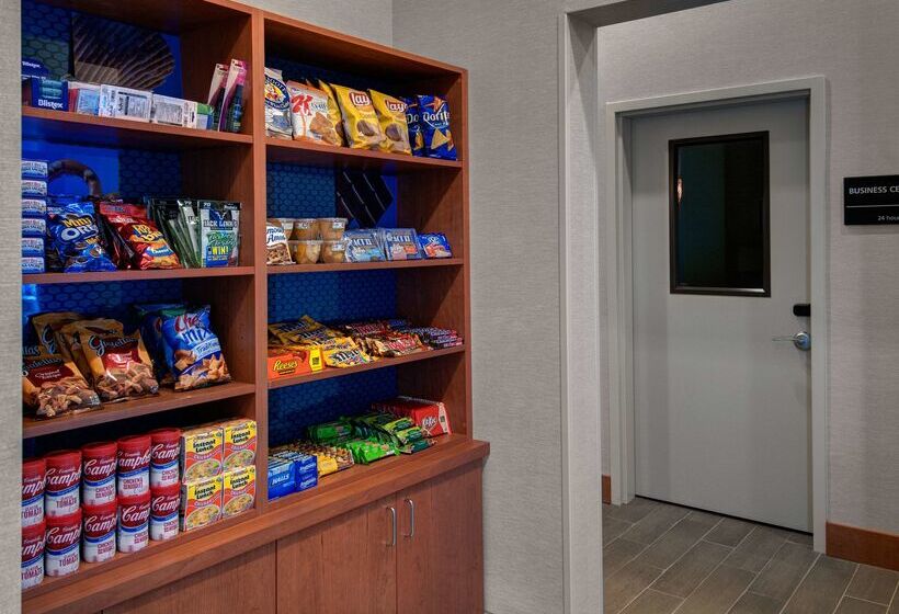 Hampton Inn And Suites Astoria