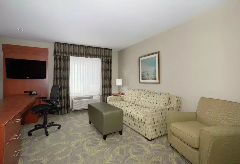 Hampton Inn And Suites Astoria