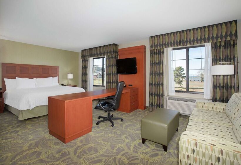 Hampton Inn And Suites Astoria