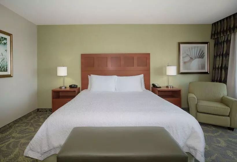 Hampton Inn And Suites Astoria