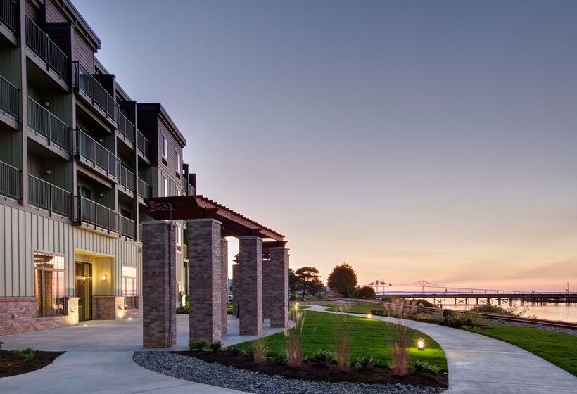 Hampton Inn And Suites Astoria