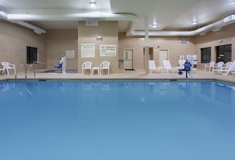 Hampton Inn And Suites Astoria