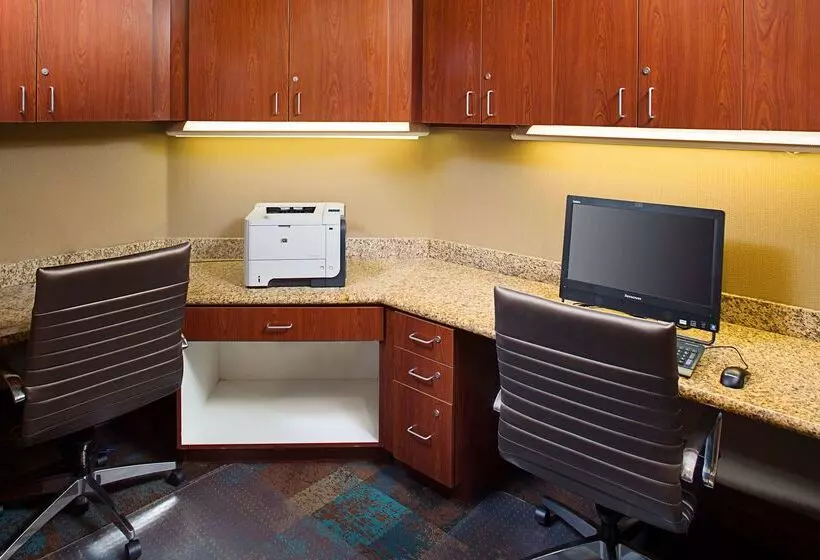 Hampton Inn & Suites Lancaster