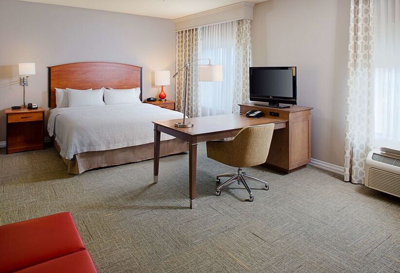 Hampton Inn & Suites Lancaster