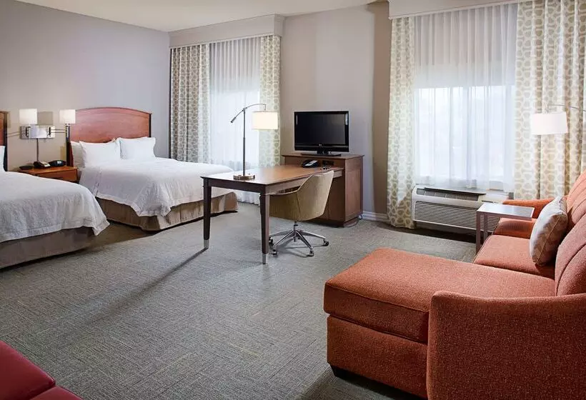 Hampton Inn & Suites Lancaster