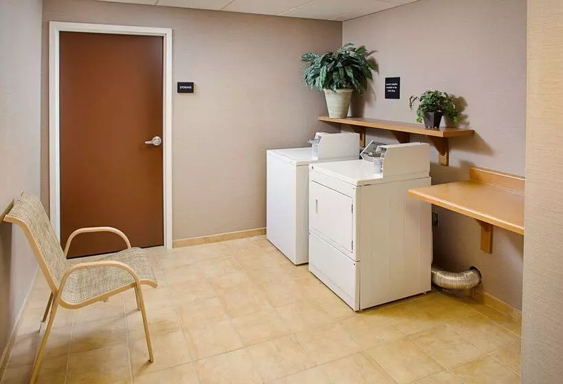 Hampton Inn & Suites Lancaster