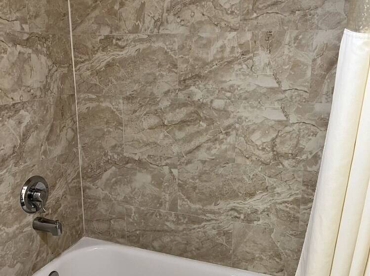 فندق على الطريق Highland Inn Las Vegas