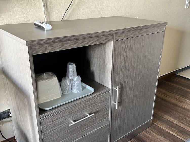 فندق على الطريق Highland Inn Las Vegas