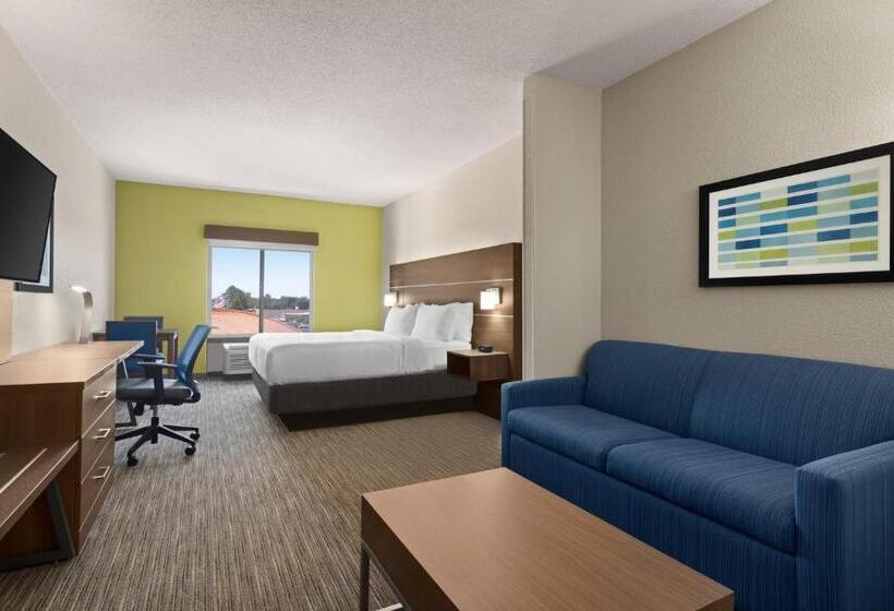 בית מלון כפרי Holiday Inn Express & Suites Akron Regional Airport Area By Ihg