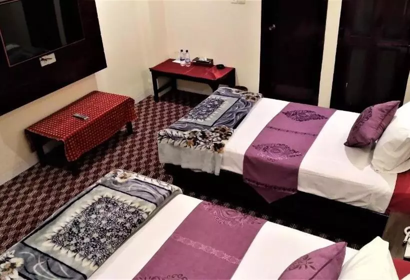 هتل Center Point Apartment