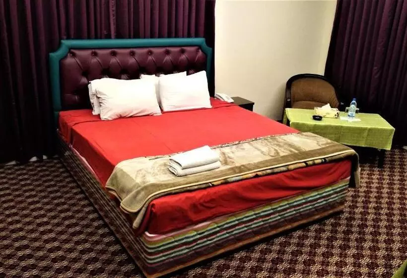 هتل Center Point Apartment