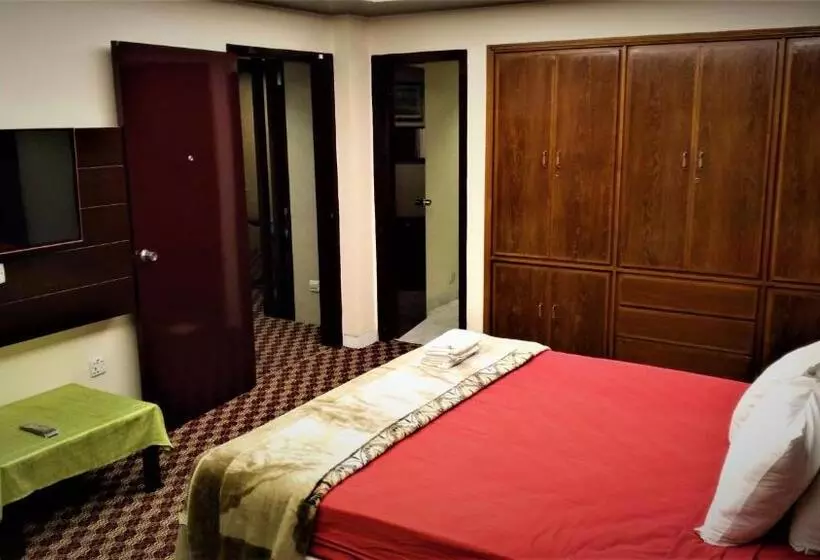 هتل Center Point Apartment