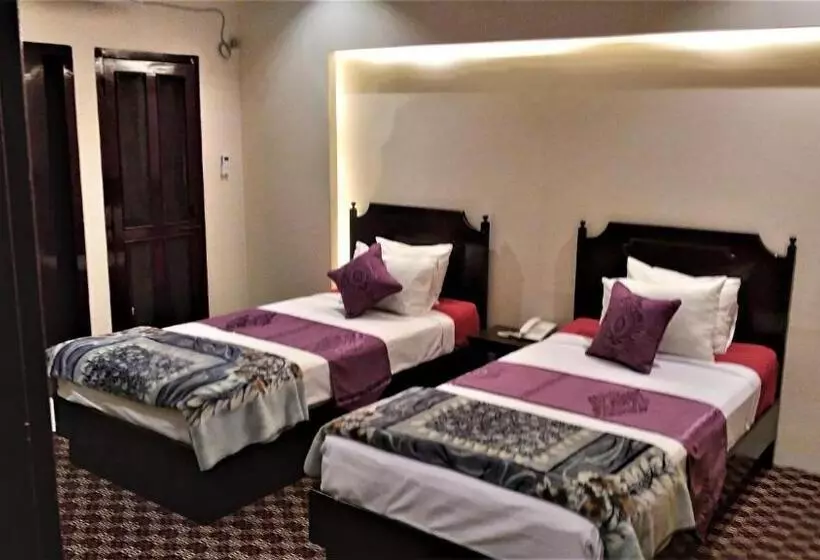 هتل Center Point Apartment